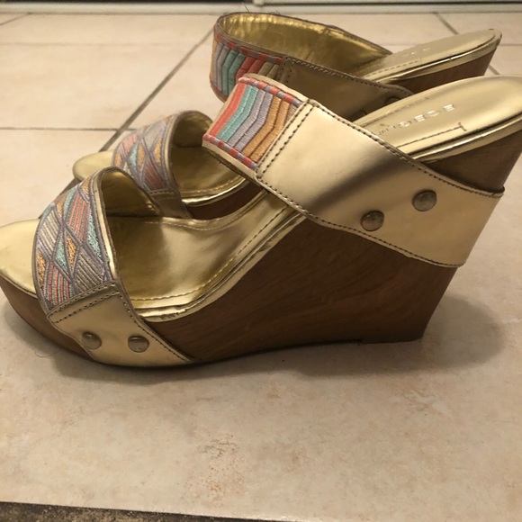 BCBGeneration Gold & Printed Wedges - Picture 2 of 4